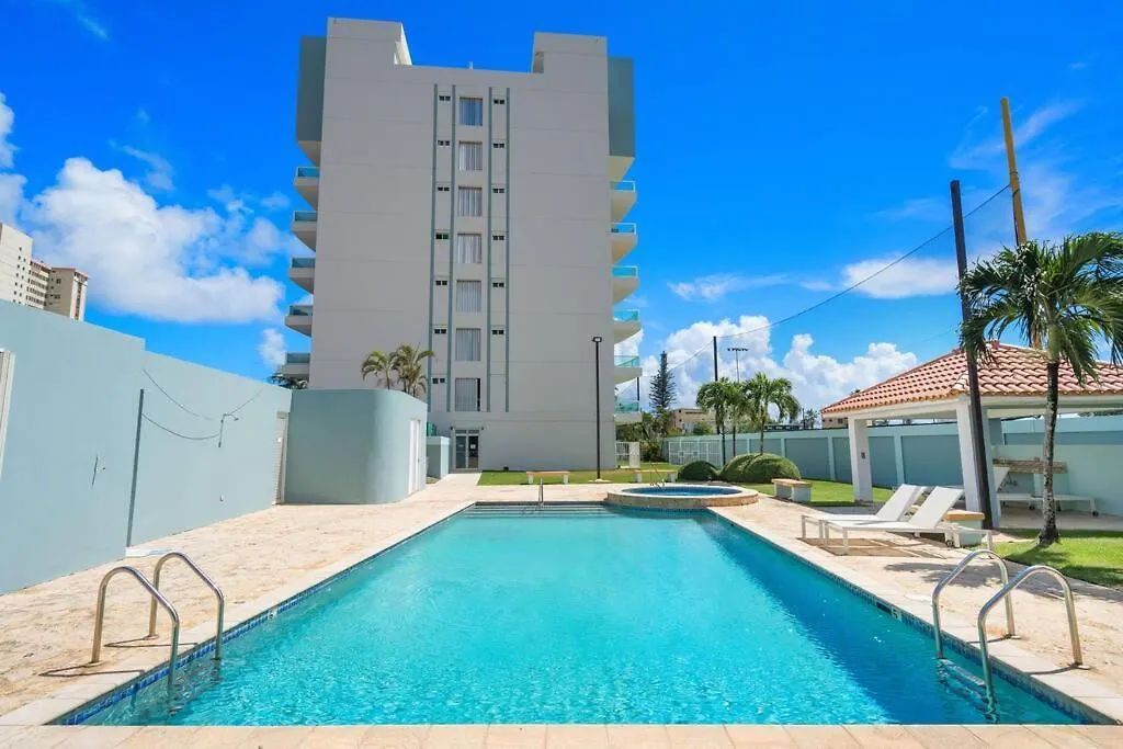 Splash & Sand Suites Tower 705 location